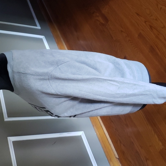 NO Boundaries NOPE Sweatshirt - Picture 3 of 7